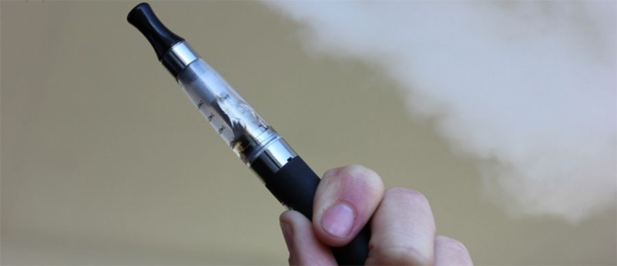 Is it Dangerous to Vape While Driving on the Road? Is it Dangerous to Vape While Driving on the Road?